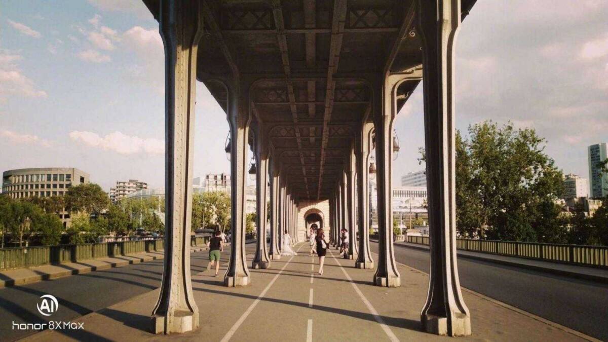 В сеть утекли примеры фотографий с Honor 8X Max 6 Смартфон Motorola Edge 70 Fusion с тремя камерами и дисплеем