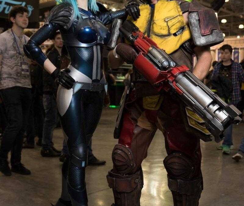 Косплей девушек в костюмах видеоигр на ИгроМир 2018