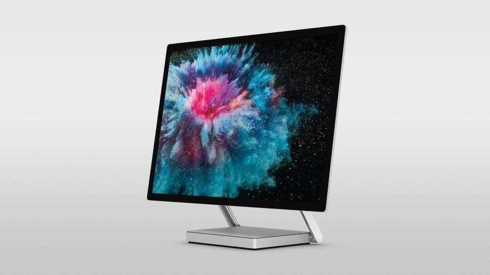 Моноблок Microsoft Surface Studio 2 с тонким экраном и металлической подставкой