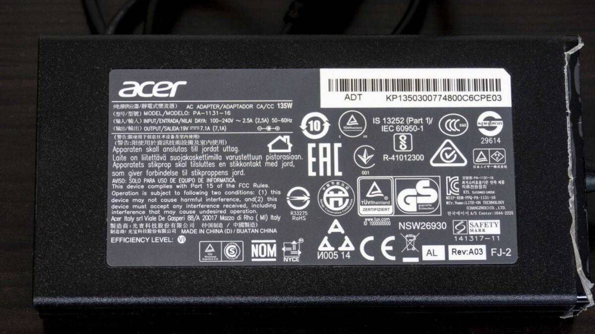 Адаптер Acer Aspire S24-880 Этикетка на блоке питания Acer Aspire S24-880