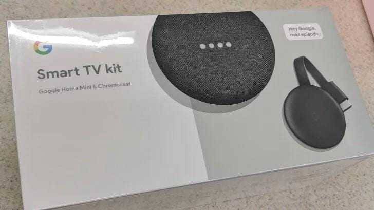 В Сеть утекли фото Smart TV Kit 3 Комплект умного ТВ Google Home Mini и Chromecast вид с передней стороны
