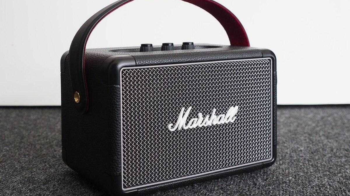 Marshall выпустил новую акустику Kilburn II 6 черная портативная акустика Marshall Kilburn II с металлической решеткой