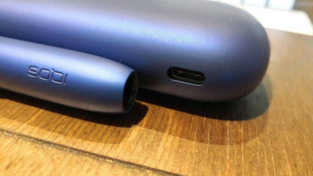 Зарядное устройство IQOS 3 и кабель с гравировкой