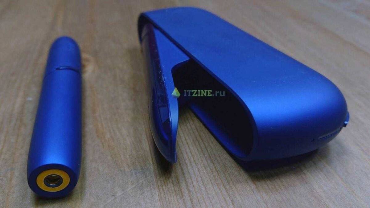 Держатель и блок IQOS 3 в открытом состоянии
