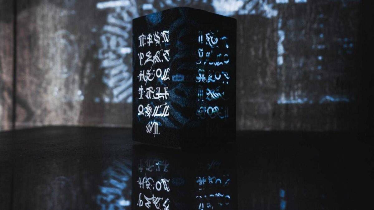 Главные события 2018 года 27 Инновационный гаджет с голографическим дисплеем и отражением