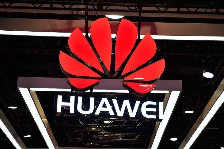Логотип Huawei с крупной красной эмблемой и названием компании