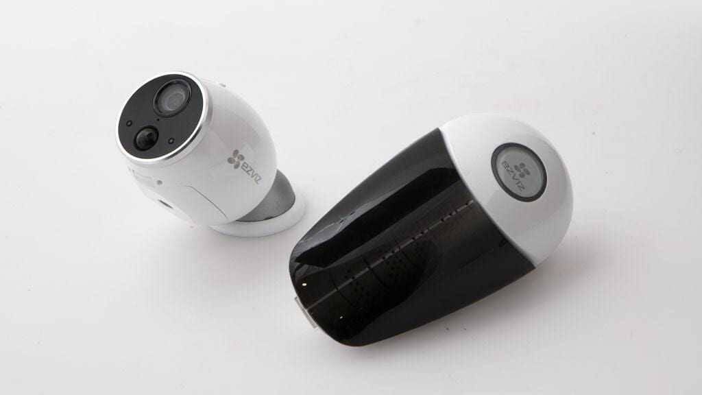 Ezviz выпустил беспроводную камеру наблюдения Mini Trooper 5 Камера и корпус смартфона Apple с черным и белым цветом
