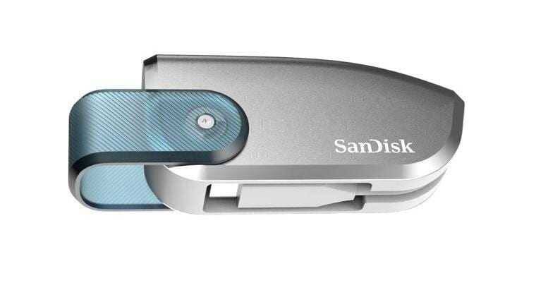 Флэш-накопитель SanDisk с объемом 4 ТБ вид снизу