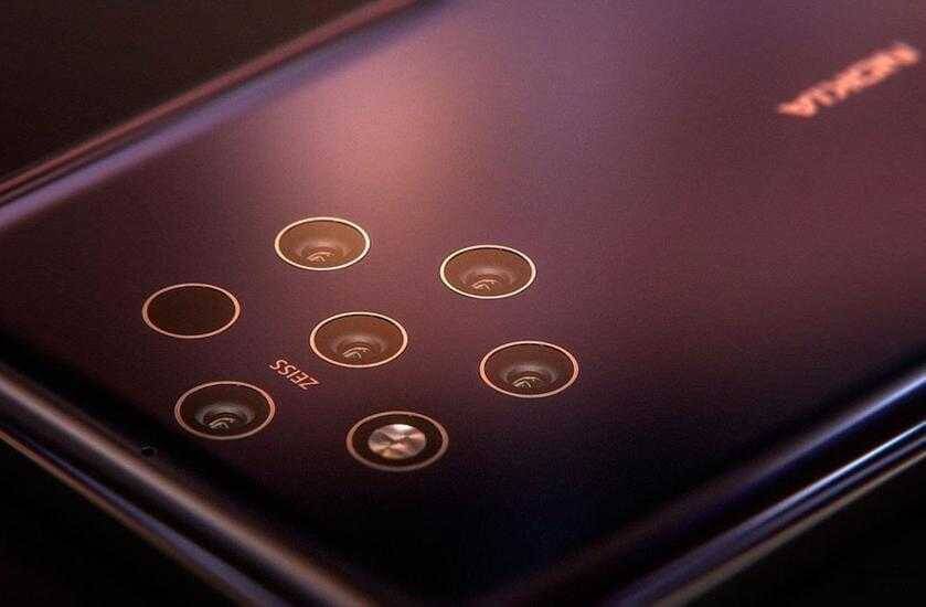 Камеры Nokia 9 PureView на задней панели смартфона