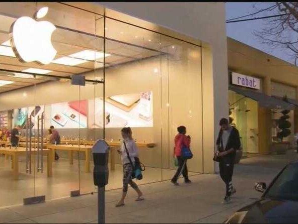 Apple reportedly replaced 10 times as many batteries as expected in 2018br syndImport 045005
