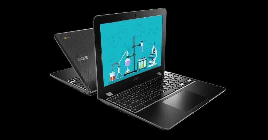 Два ноутбука Acer Chromebook для учебных целей на черном фоне