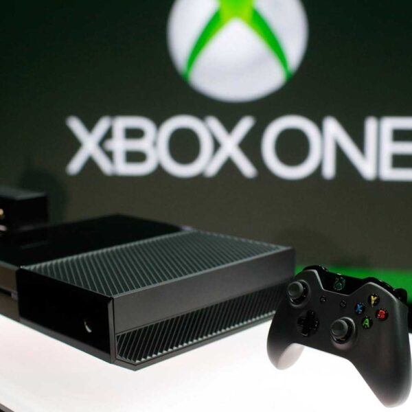 Microsoft Xbox One X 22