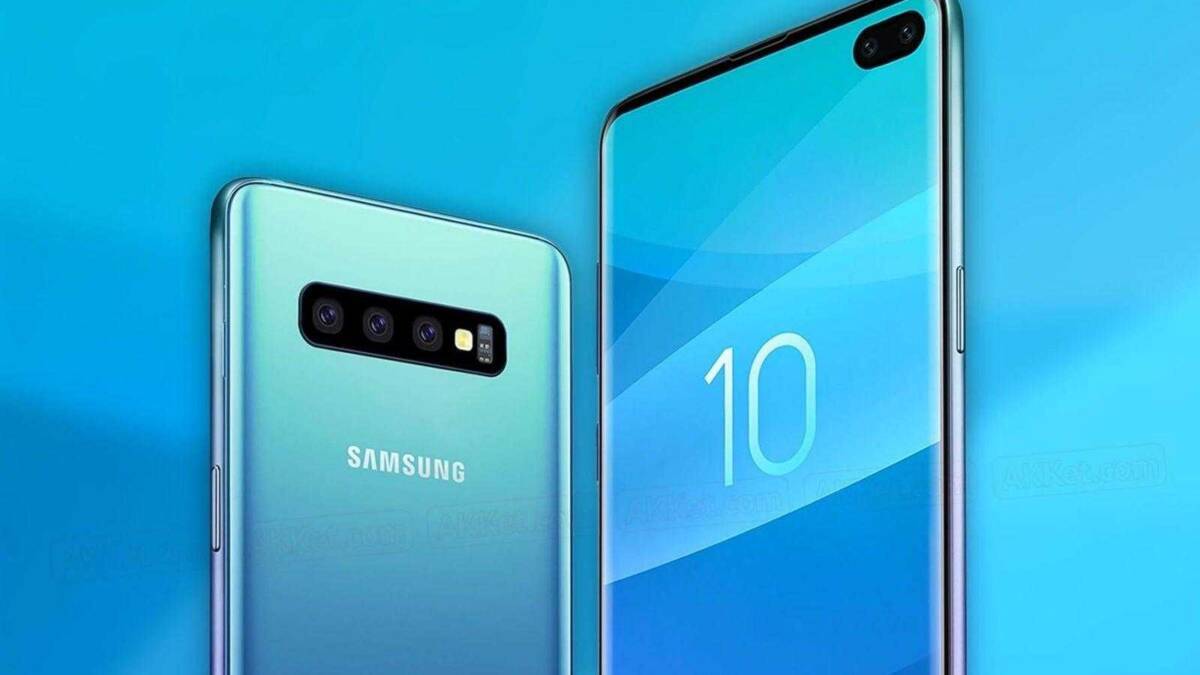Задняя часть смартфона Samsung Galaxy S10 с камерой и дисплеем