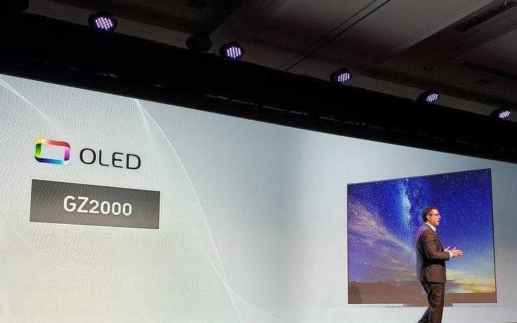 CES 2019. Panasonic представила "самый кинематографичный телевизор в мире" с динамиками Dolby Atmos 3