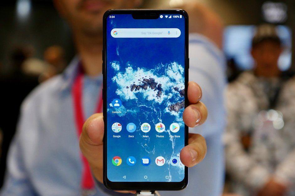 lg g7 one hands on preview lgs first android one phone is fast and looks good