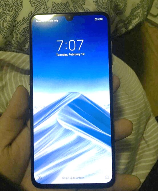 Утечка: живые фото Xiaomi Mi 9 5 m9 a