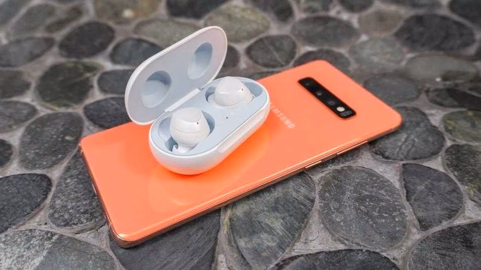Новые Samsung Galaxy Buds дешевле, чем Apple AirPods, и дольше работают 7 uploads2Fcard2Fimage2F9363262Fb15de715 6c46 43c3 a52d