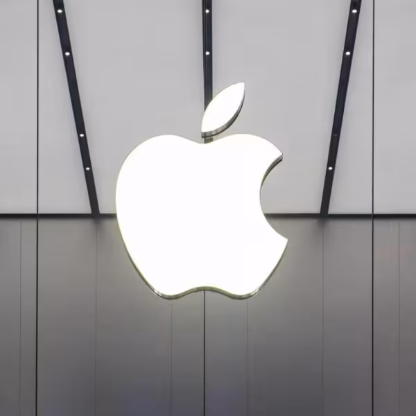 apple logo feat
