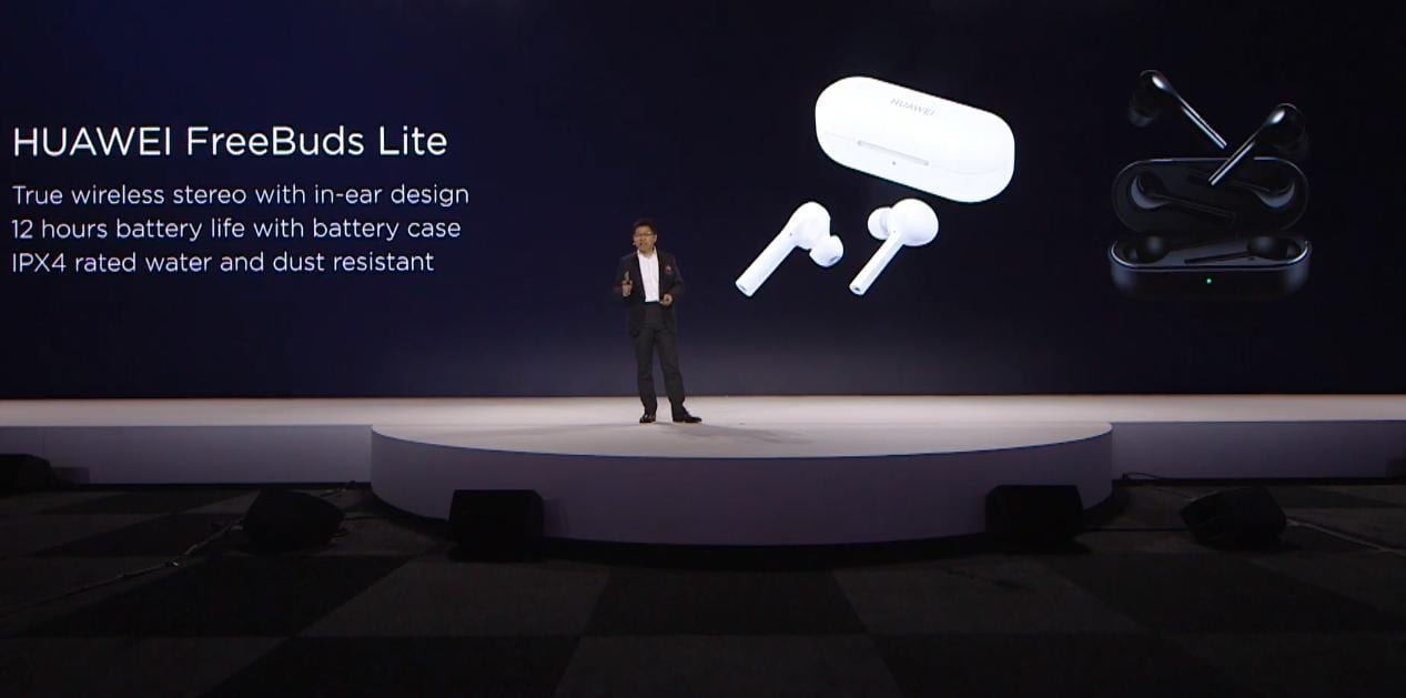 Power Bank, наушники FreeLace, FreeBuds Lite и другие новинки Huawei на презентации в Париже 10