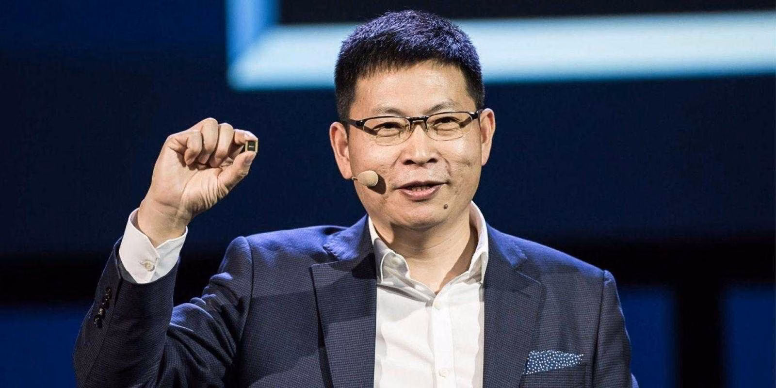 Глава Huawei заявил, что у Samsung Galaxy Fold плохой дизайн 3 huawei ceo richard yu