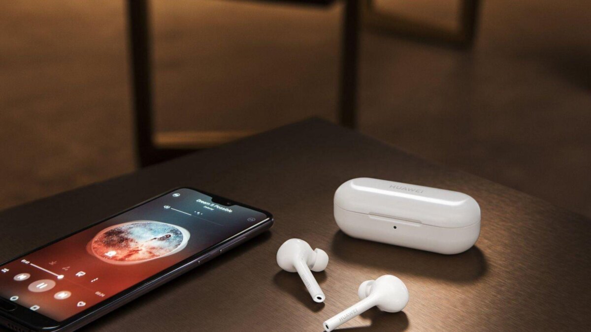 Huawei привезла беспроводные наушники FreeBuds Lite в Россию 6 huawei free buds 3