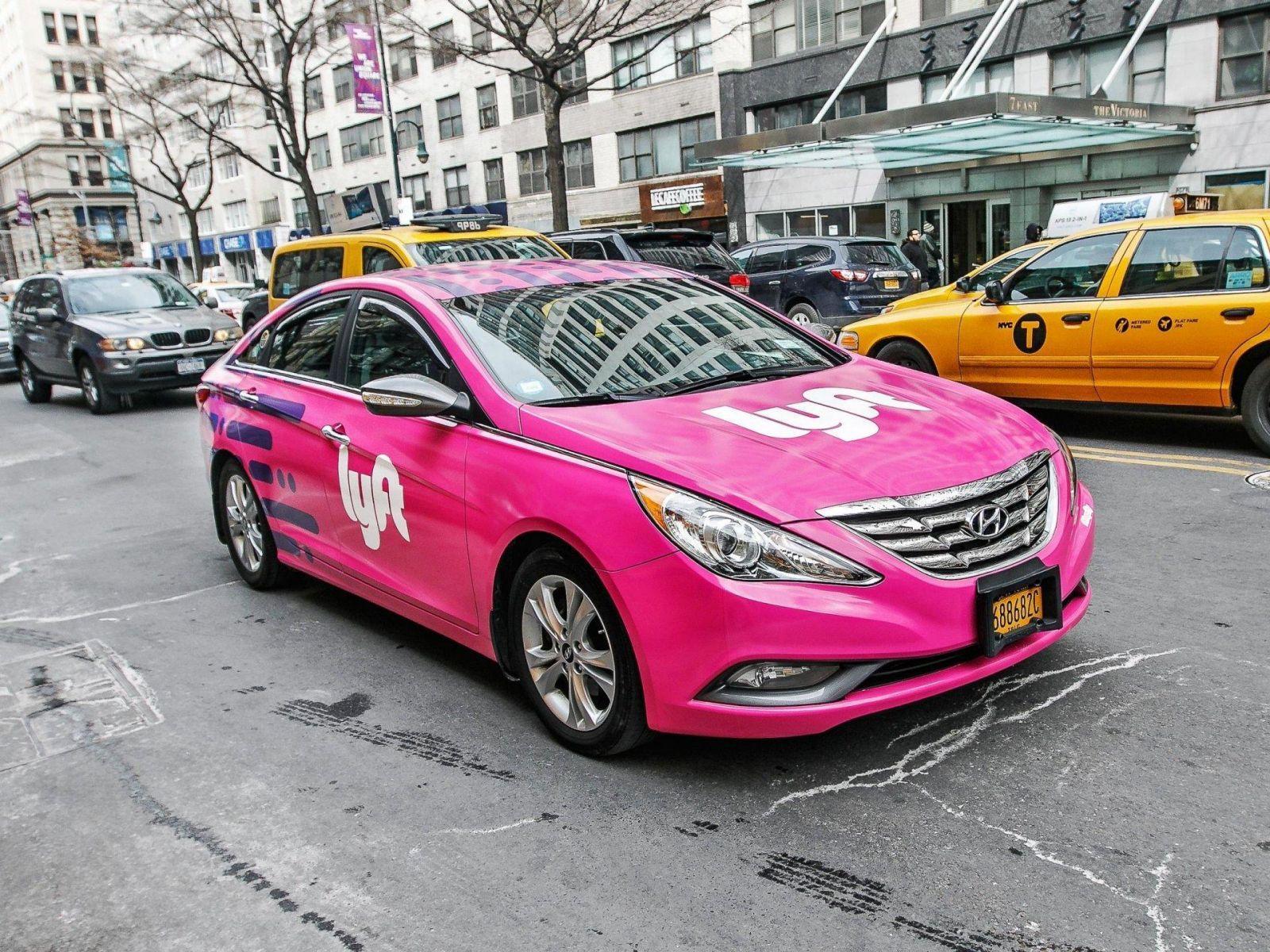 Lyft вышла на биржу и провела IPO раньше Uber 5 lyftcar