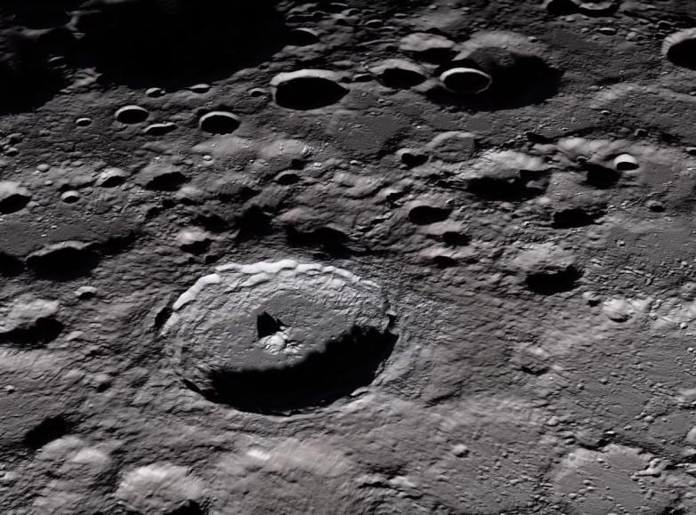 Ученые обнаружили движущуюся воду на Луне 3 moonthingy