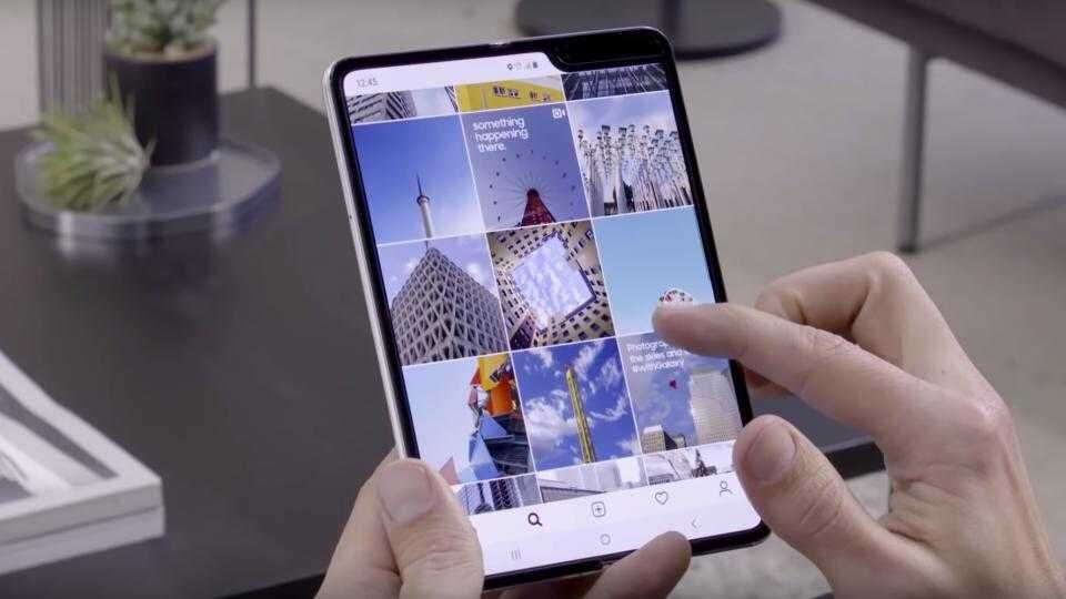 Cлухи: Samsung может поставлять Apple складные дисплеи для будущих iPhone 3