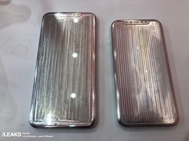 30686 50524 iphone xi and xi max molds for case production leaked by ben geskin l