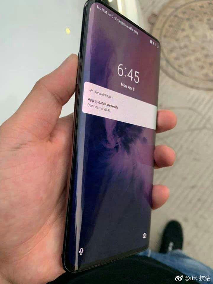 В сеть утекли живые фотографии OnePlus 7 Pro 4 8f9a4d9fgy1g1wrdqtjqaj20k00qomyd