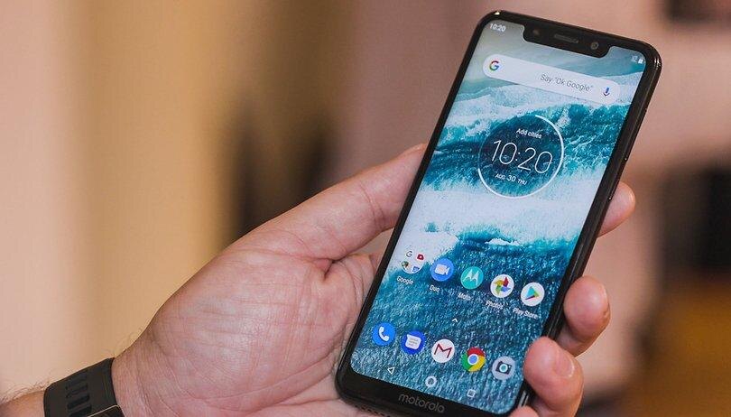androidpit motorola one front2 w810h462
