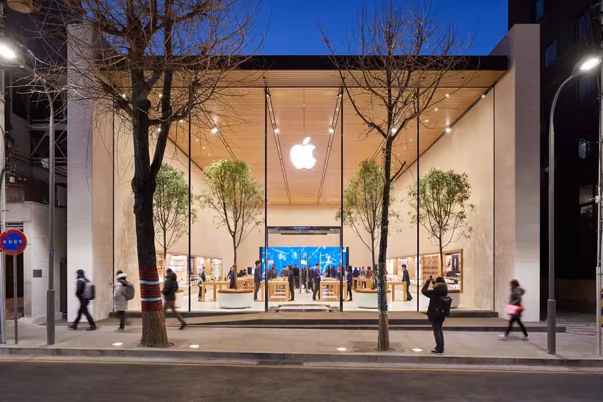 Студент предъявил Apple иск на 1 миллиард долларов за ложный арест, связанный с технологией распознавания лиц 2 apple store garosugil 06 100747960