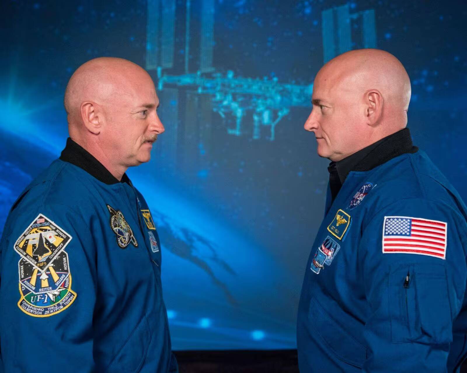 Исследование близнецов в NASA показало, как меняется организм человека в космосе 1 Обзор гарнитуры виртуальной реальности PlayStation VR2 вблизи