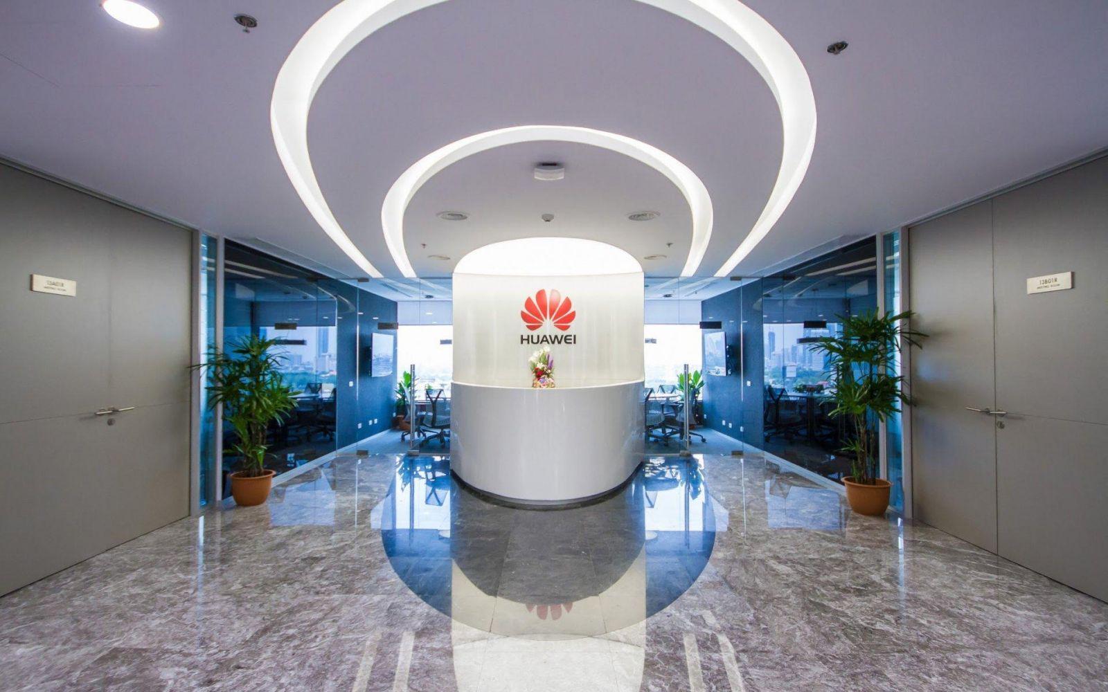 Huawei планирует обогнать Samsung и Apple 3 huawei gpf 2015 4364