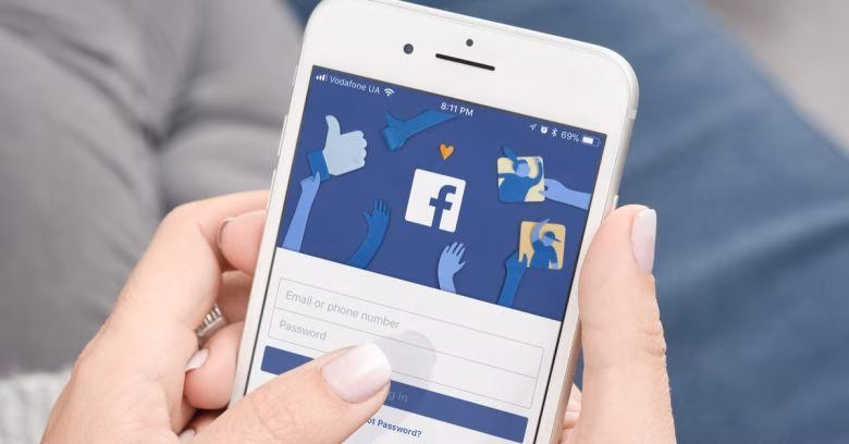 Facebook запустит свои подкасты на следующей неделе 1 facebook phone