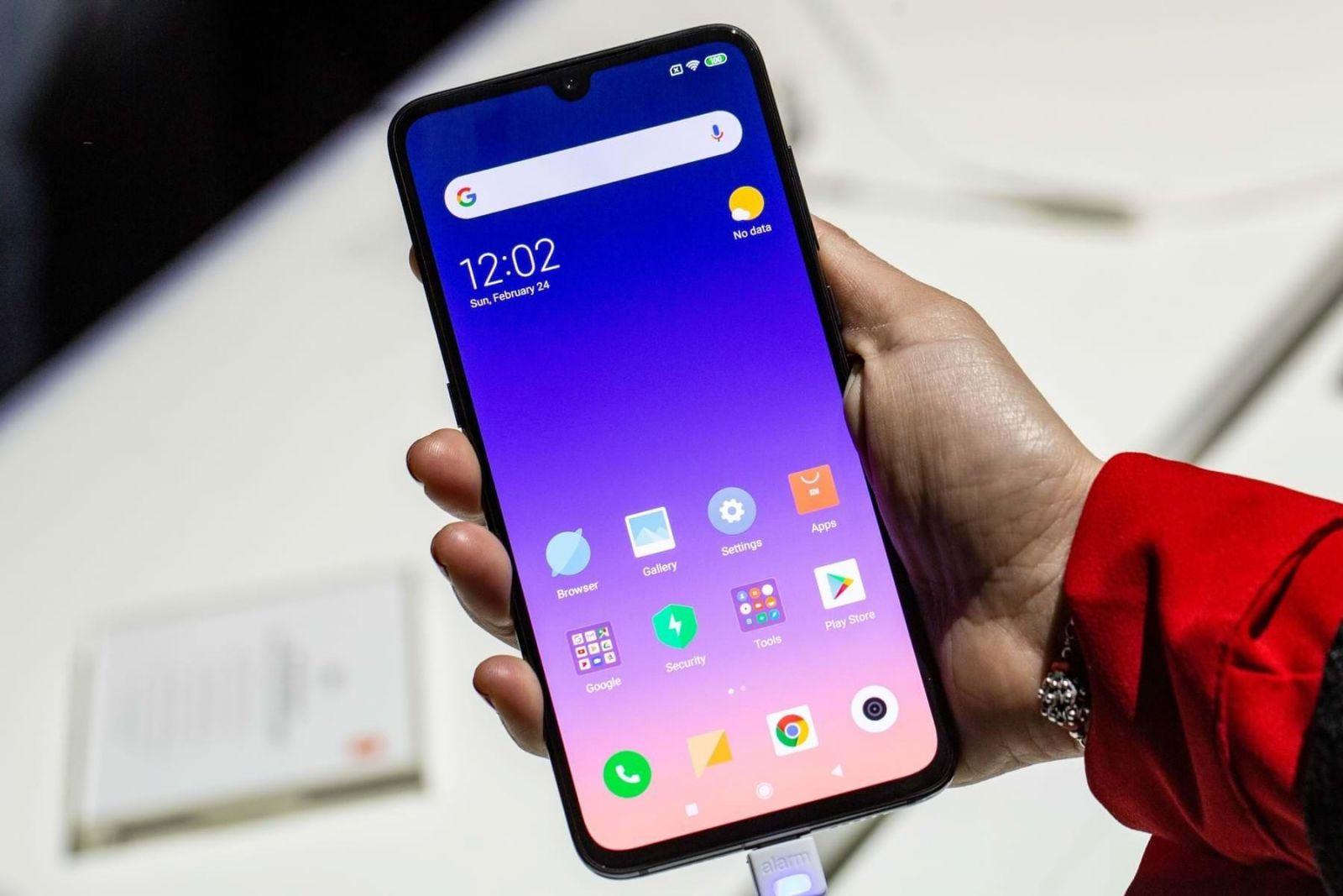 Xiaomi официально представила смартфон Mi 9 SE в России 6 xiaomi mi 9 se 0 1