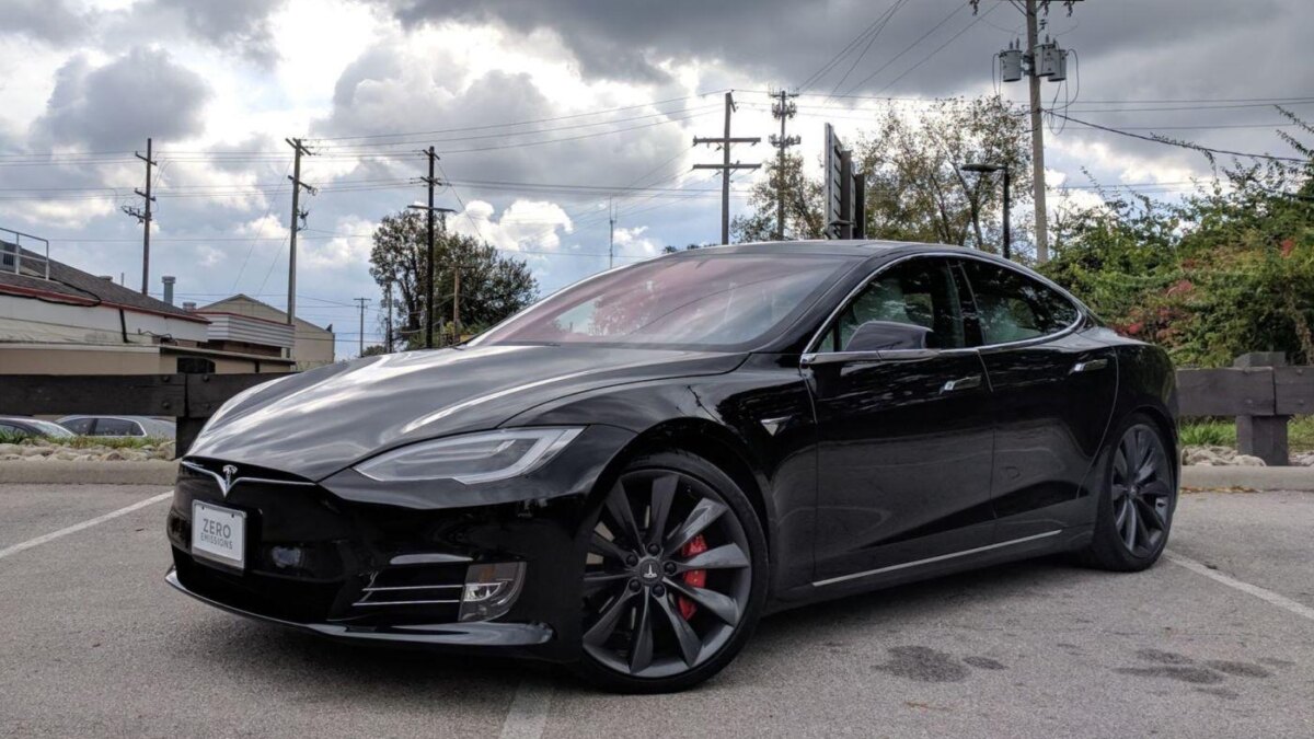 Таинственный автомобиль Tesla может быть обновлением Model S 4 104836103 p100d review