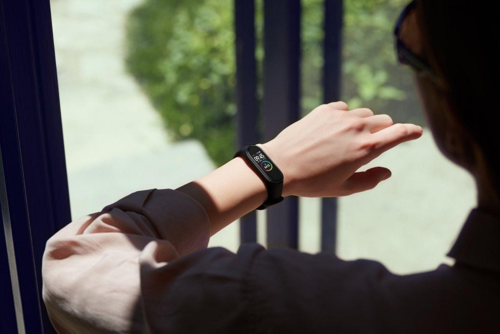 Xiaomi запускает Mi 9T, телевизоры Mi TV и Mi Smart Band 4 в России 11 mi smart band 4 15