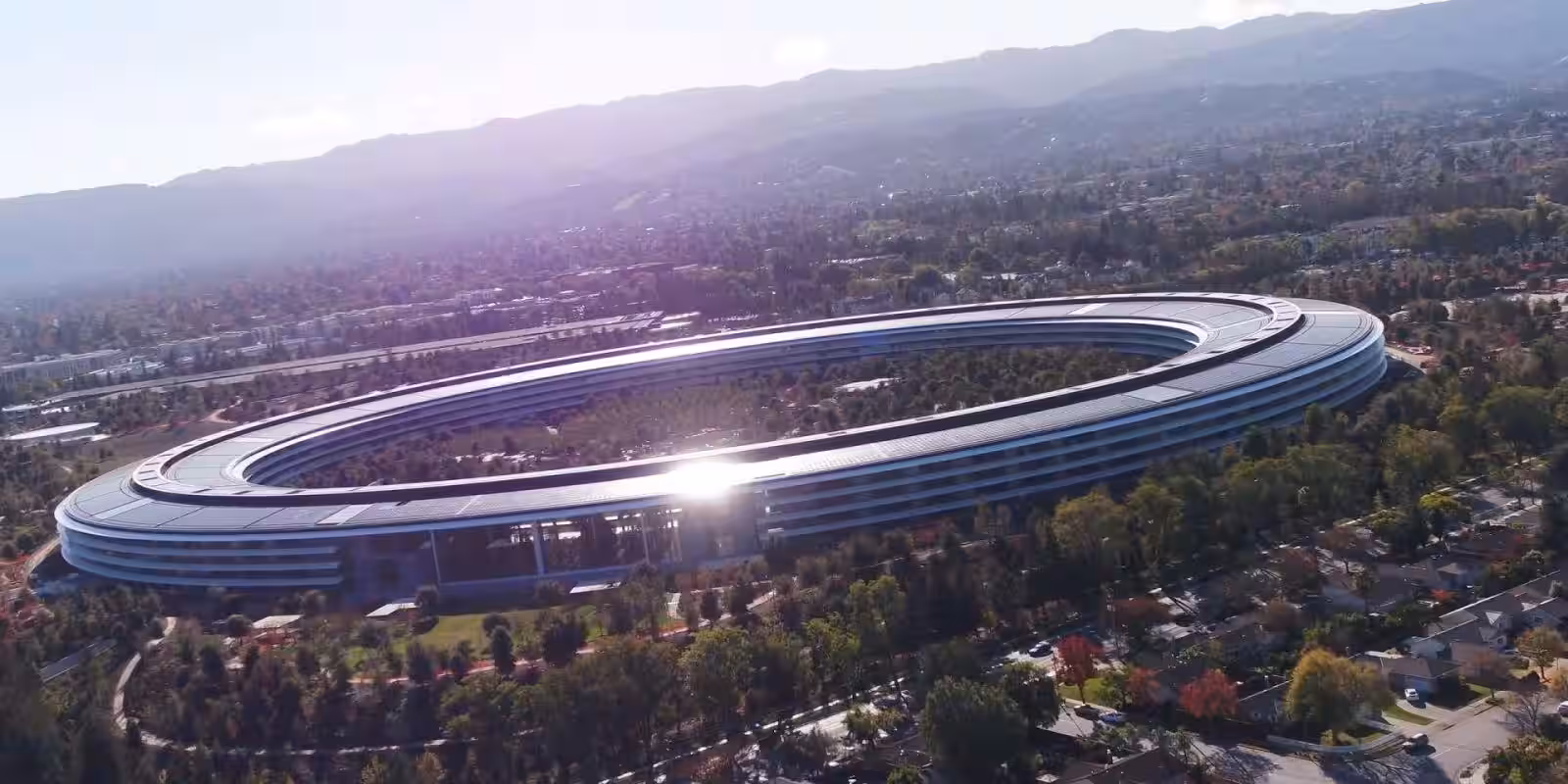 Apple становится главной компанией в США, использующей солнечную энерегию 2 apple park duncan sinfield 001 december 2017