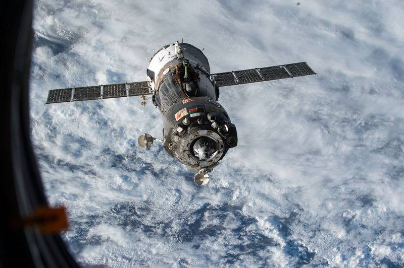 1566626547 soyuz soyuz tma15m 1797