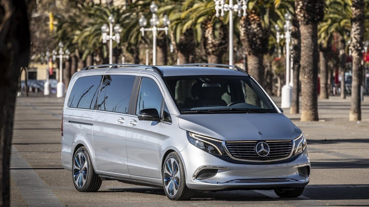 Mercedes-Benz представил минивэн EQV с электрическим двигателем 6 8