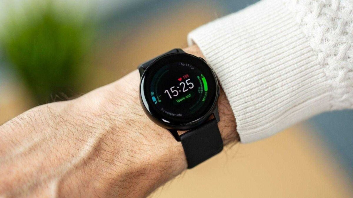 androidpit samsung galaxy watch active wrist