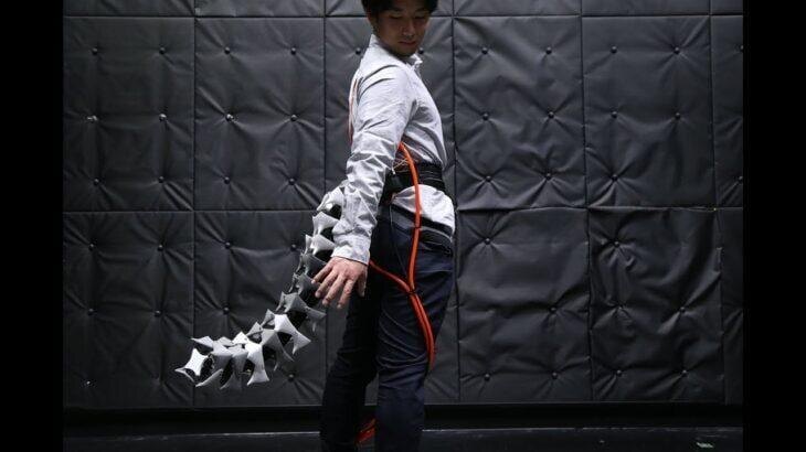 arque artificial biomimicry inspired tail for extending innate body functions 730x410 1