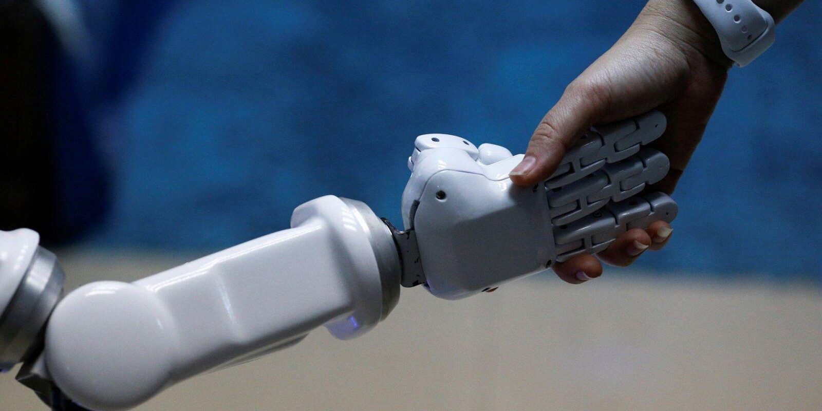 Ученые разработали роботов для оказания помощи пожилым людям 2 robot hand001