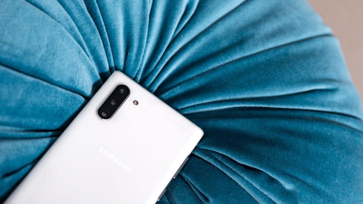 samsung galaxy note 10 plus aura white camera array back 1200x675 1