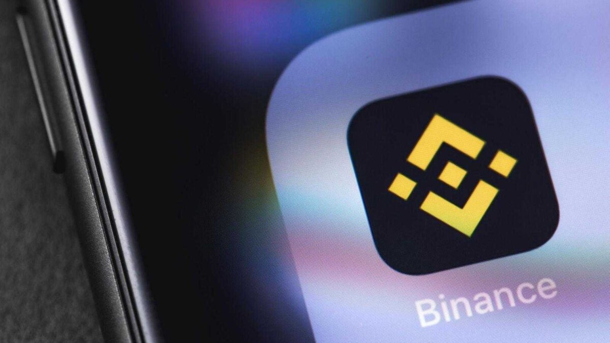 Приложение Binance вновь появилось в App Store после месячного перерыва 2 shutterstock 1336443173