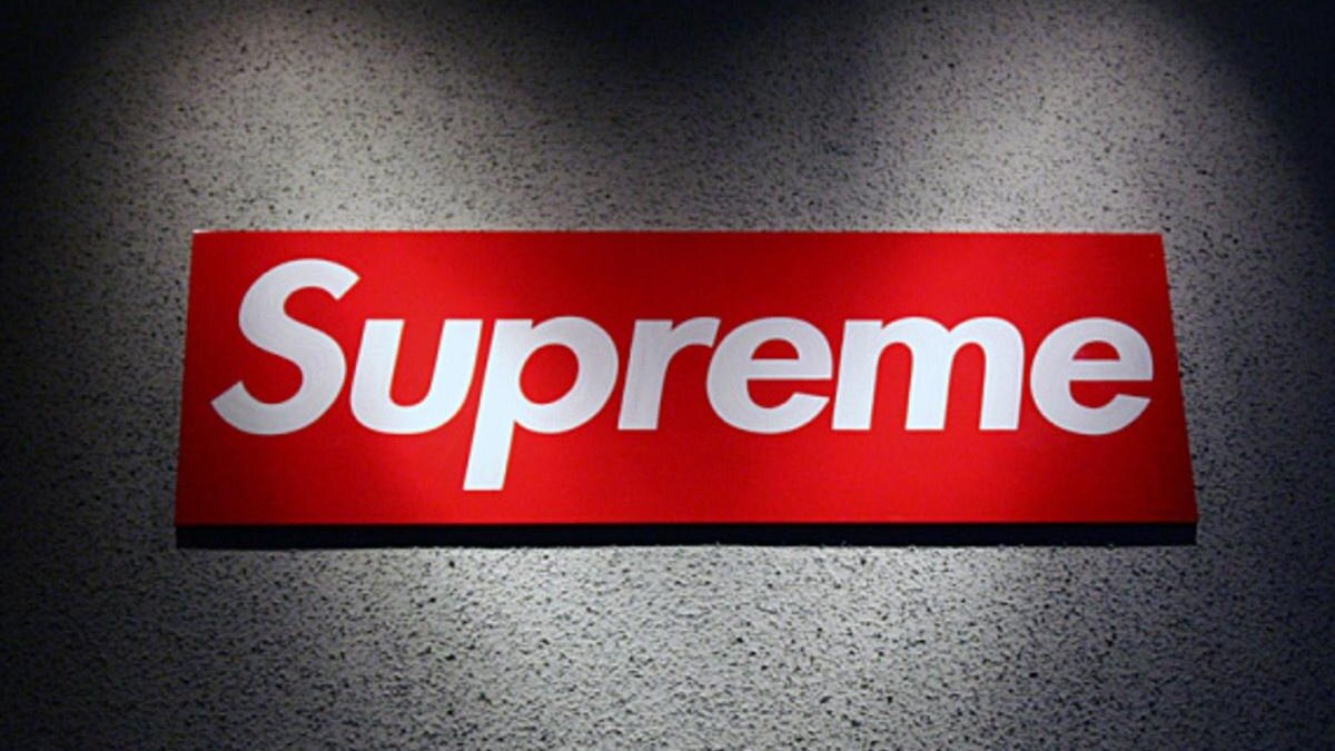 Supreme выпустит телефон с 2,4-дюймовым экраном 3 supreme logo trademark application 85868057 00