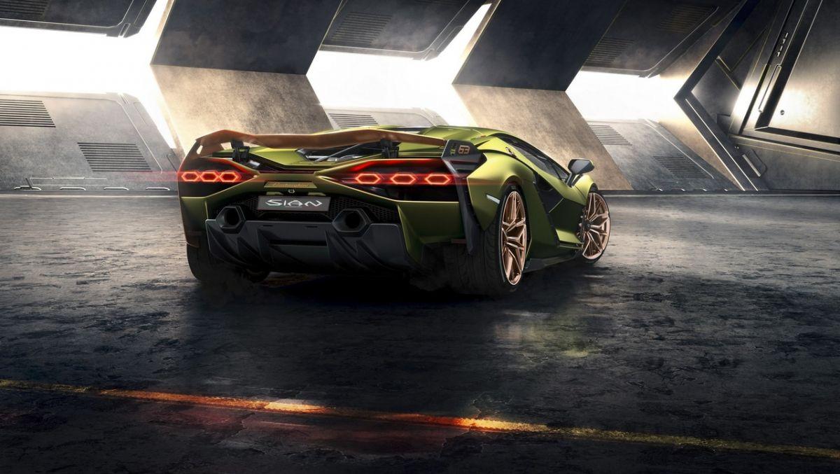 Lamborgini представили гибрид с разгоном 2,8 секунды до 100 км/ч 6 68j