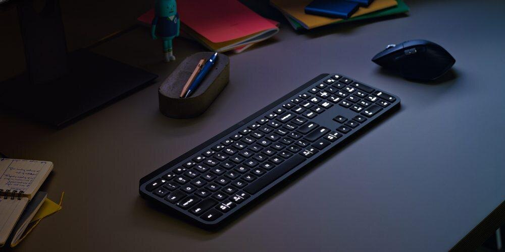 logitech mx master 3 mx keys