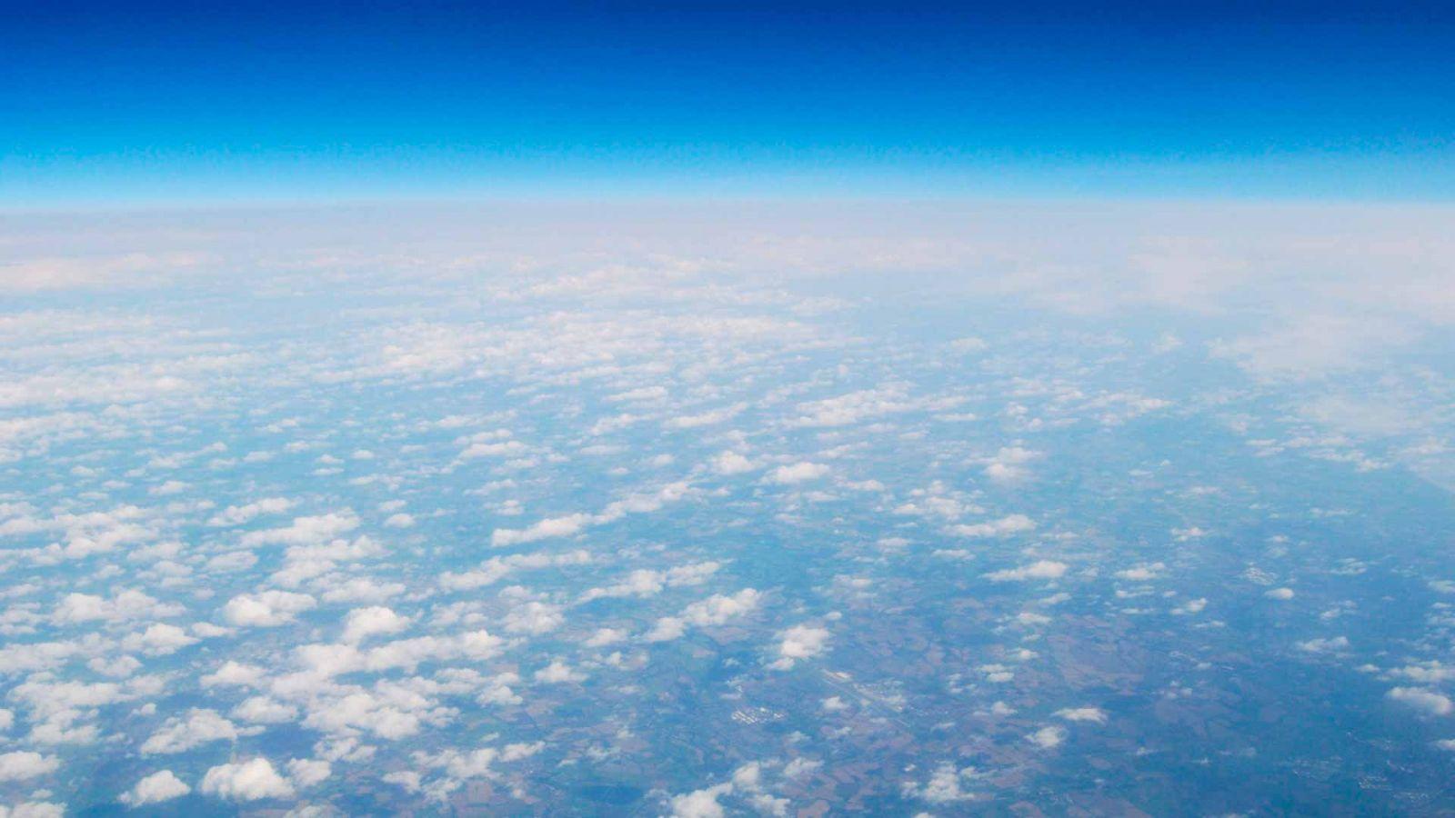 Астрономы обнаружили воду на потенциально пригодной для жизни планете 5 razmery atmosfery